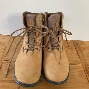 Hanwag Women’s Winter Boots size 10